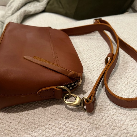 Portland Leather brown leather eclipse purse crossbody bag - Picture 5 of 11